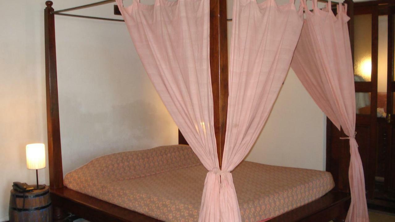Neemrana'S - Bungalow On The Beach Tharangambadi Exterior foto